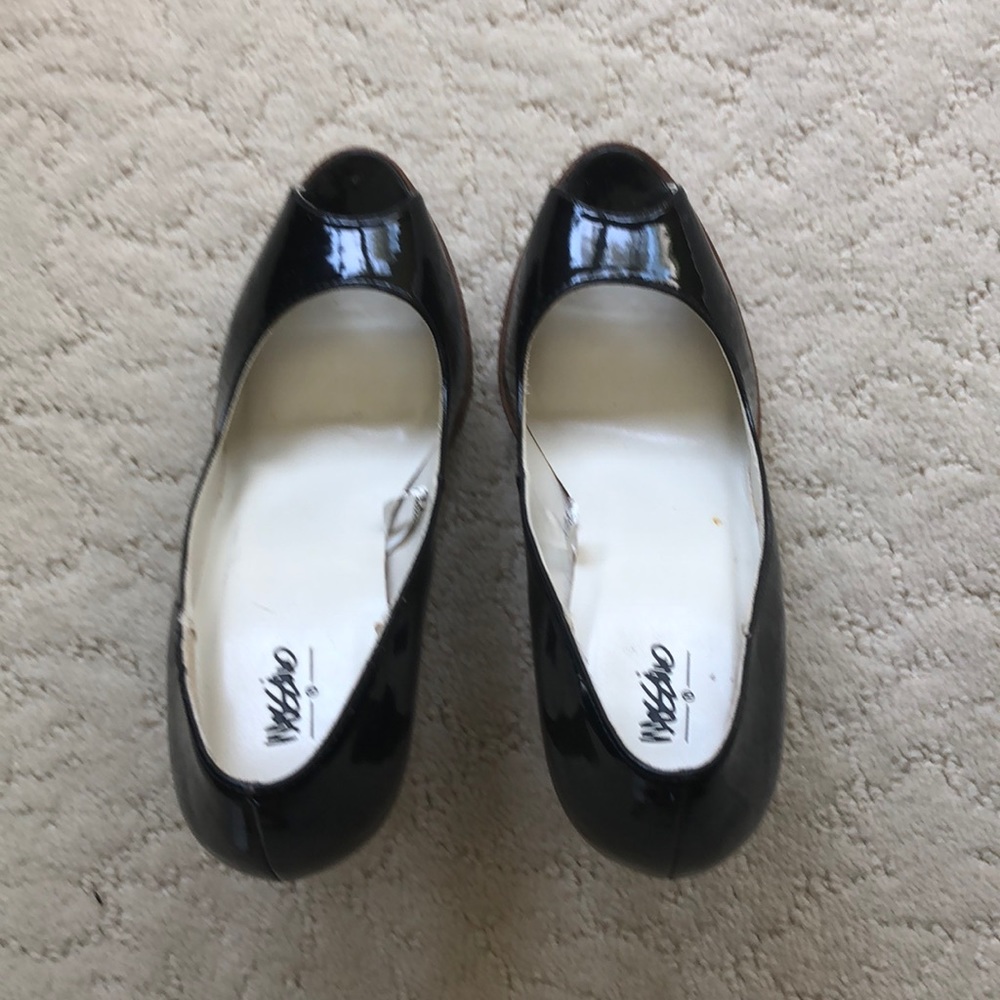 Black peep toe heels